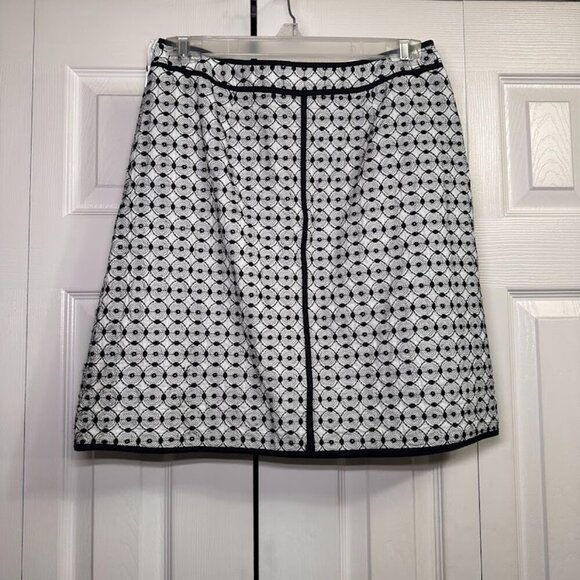 TALBOTS Petite 100% Cotton A Line Skirt Lined Back & White Circles Women's 8 EUC - Picture 8 of 16